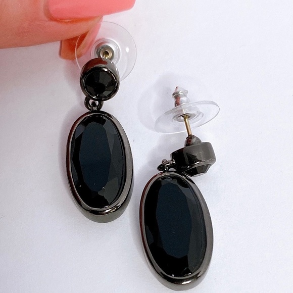 Carolee Authentic Black Jet Earrings - Picture 2 of 6
